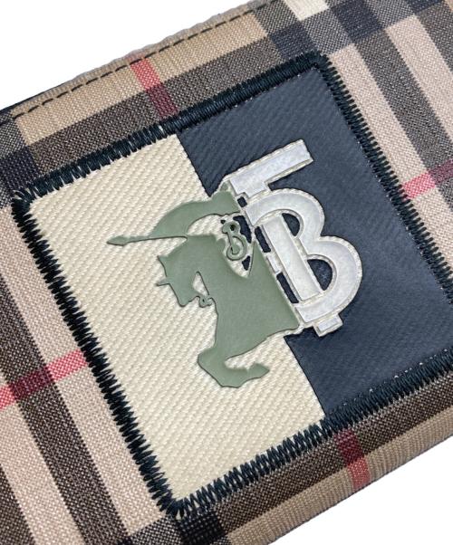 BURBERRY LONDON ENGLAND（バーバリー ロンドン イングランド）BURBERRY LONDON ENGLAND (バーバリー ロンドン イングランド) ノバチェックアップリケラウンドジップウォレット ブラウンの古着・服飾アイテム