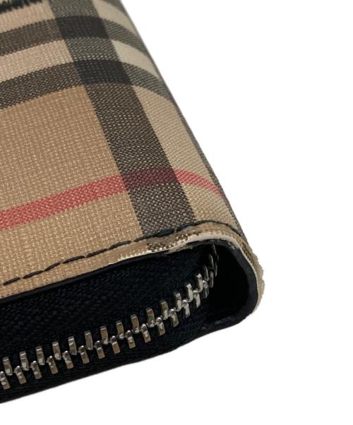 BURBERRY LONDON ENGLAND（バーバリー ロンドン イングランド）BURBERRY LONDON ENGLAND (バーバリー ロンドン イングランド) ノバチェックアップリケラウンドジップウォレット ブラウンの古着・服飾アイテム