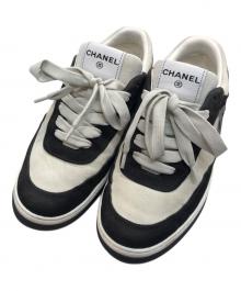 CHANEL（シャネル）の古着「Coco Mark Embroidery Suede Sneakers」｜ベージュ×ブラック