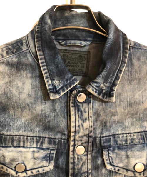 DIESEL（ディーゼル）DIESEL (ディーゼル) グランジ加工デニムジャケット インディゴ サイズ:Ｓの古着・服飾アイテム
