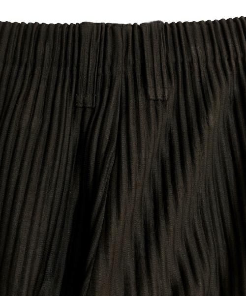 HOMME PLISSE ISSEY MIYAKE（オム プリッセ イッセイ ミヤケ）HOMME PLISSE ISSEY MIYAKE (オム プリッセ イッセイ ミヤケ) プリーツストレートパンツ ブラック サイズ:1の古着・服飾アイテム