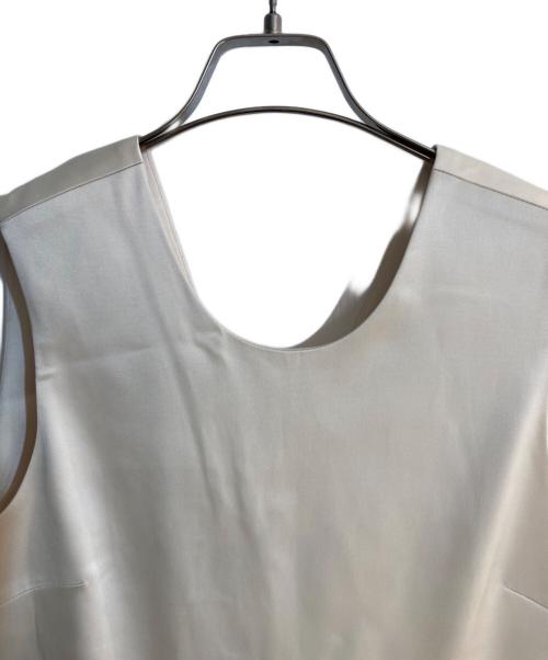 Conte（コンテ）conte (コンテ) ノースリーブサテンオールインワン ベージュ サイズ:38の古着・服飾アイテム