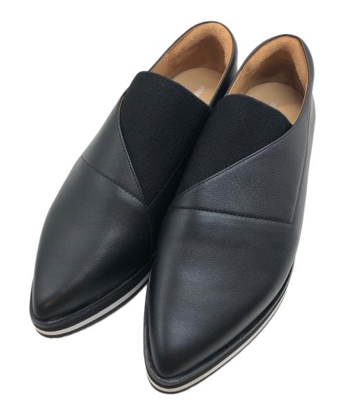 ISSEY MIYAKE（イッセイミヤケ）ISSEY MIYAKE (イッセイミヤケ) UNITED NUDE (ユナイテッドヌード) レザースリッポン ブラック サイズ:38の古着・服飾アイテム