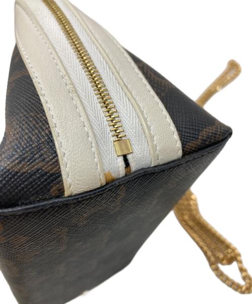 CELINE（セリーヌ）CELINE (セリーヌ) トリオンフPVCチェーンショルダーポーチ アイボリー×ブラックの古着・服飾アイテム