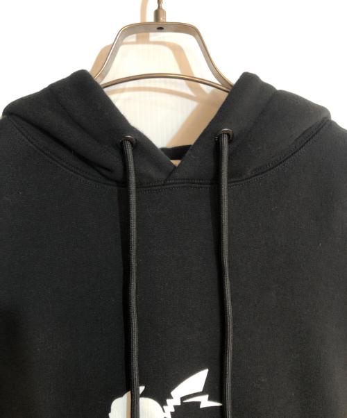 MONCLER GENIUS 7 FRAGMENT HIROSHI FUJIWA（モンクレール フラグメント ヒロシ・フジワラ）MONCLER GENIUS 7 FRAGMENT HIROSHI FUJIWA THUNDERBOLT PROJECT POKEMON プリントスウェットプルオーバーパーカー ブラック サイズ:Sの古着・服飾アイテム