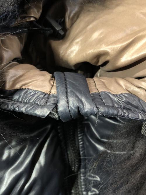 DUVETICA（デュベティカ）DUVETICA (デュベティカ) ファー付きダウンコート ブラック サイズ:40の古着・服飾アイテム