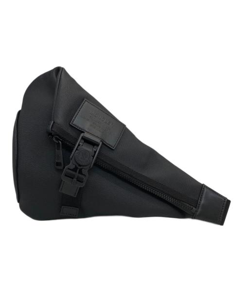 MONCLER（モンクレール）MONCLER (モンクレール) NAKOA TRIANGLE/ナコアトライアングル ブラックの古着・服飾アイテム