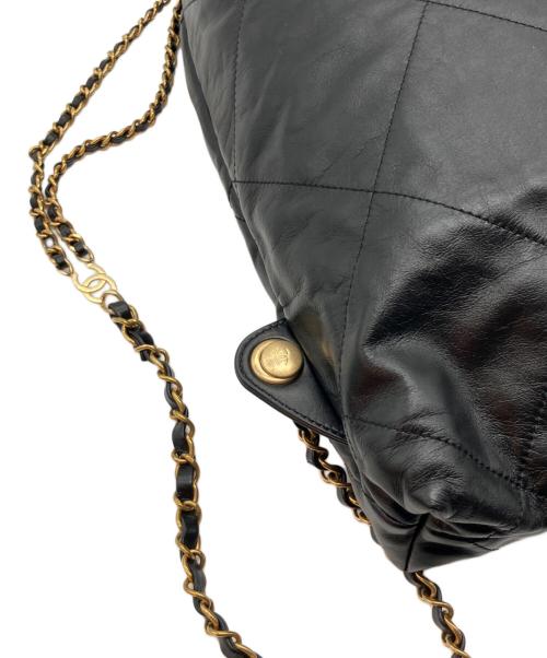 CHANEL（シャネル）CHANEL (シャネル) シャネル22 シャイニーカーフスキン チェーンストラップバックパック ブラックの古着・服飾アイテム