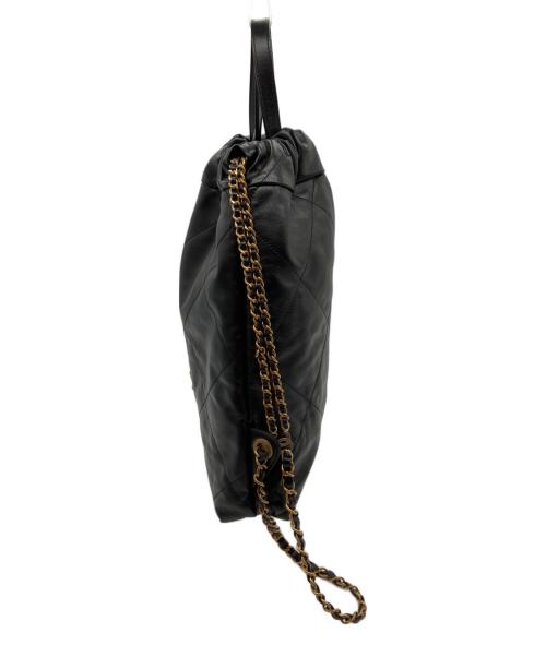 CHANEL（シャネル）CHANEL (シャネル) シャネル22 シャイニーカーフスキン チェーンストラップバックパック ブラックの古着・服飾アイテム