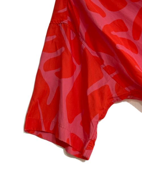 BOSS（ボス）BOSS (ボス) シーズン プリント & オープンカラー リラックスフィット シャツ レッド サイズ:XL 未使用品の古着・服飾アイテム