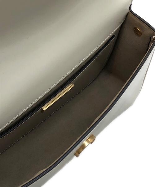 TORY BURCH（トリーバーチ）TORY BURCH (トリーバーチ) ROBINSONスパッツォラートレクタンギュラーショルダーバッグ shea butterの古着・服飾アイテム