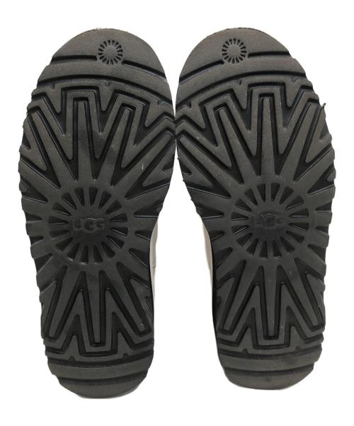 UGG（アグ）UGG (アグ) ニューメル プラットフォーム チェルシー ブーツ ホワイト サイズ:24cmの古着・服飾アイテム