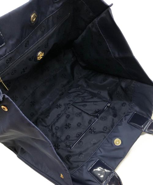 TORY BURCH（トリーバーチ）TORY BURCH (トリーバーチ) ナイロントートバッグ ネイビーの古着・服飾アイテム