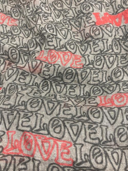 FALIERO SARTI（ファリエロサルティ）Faliero Sarti (ファリエロサルティ) LOVE総プリントストール ブラックの古着・服飾アイテム