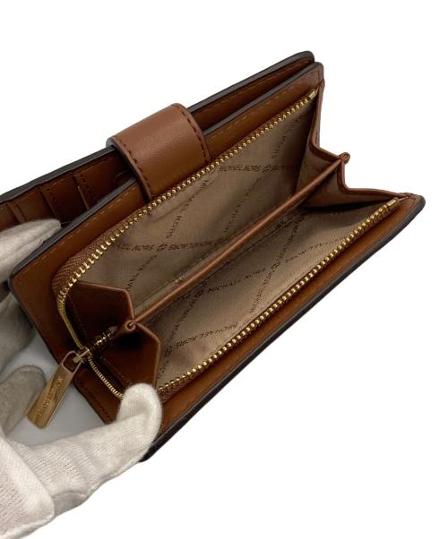 MICHAEL KORS（マイケル・コース）MICHAEL KORS (マイケル・コース) 2つ折り財布 ホワイトの古着・服飾アイテム