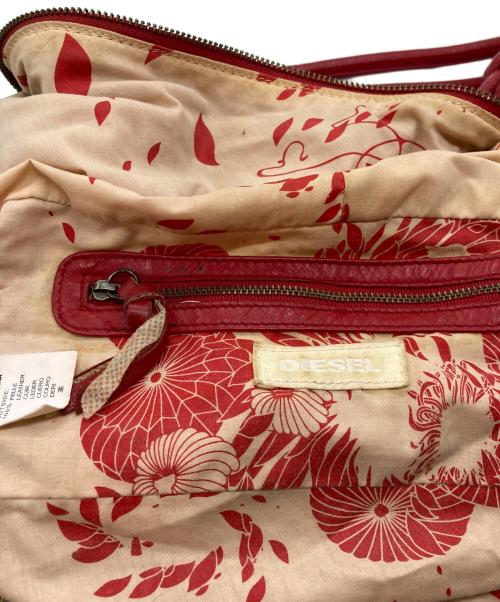 DIESEL（ディーゼル）DIESEL (ディーゼル) アーカイブレザーショルダーバッグ レッドの古着・服飾アイテム