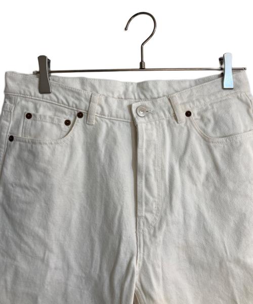 HUSBANDS（ハズバンズ）HUSBANDS (ハズバンズ) センタープレスパンツ ホワイト サイズ:30の古着・服飾アイテム