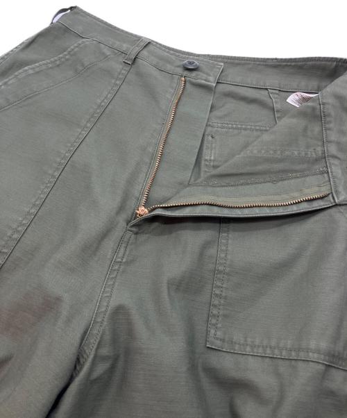 12closet（トゥエルブクローゼット）12closet (トゥエルブクローゼット) 【洗える】カーヴィパンツ グリーン サイズ:36の古着・服飾アイテム