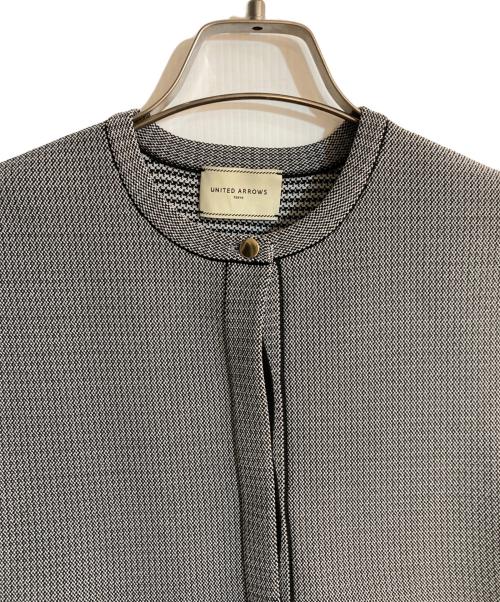 UNITED ARROWS TOKYO（ユナイテッドアローズトウキョウ）UNITED ARROWS TOKYO (ユナイテッドアローズトウキョウ) P リボンブローチ ニットベスト グレー サイズ:不明の古着・服飾アイテム