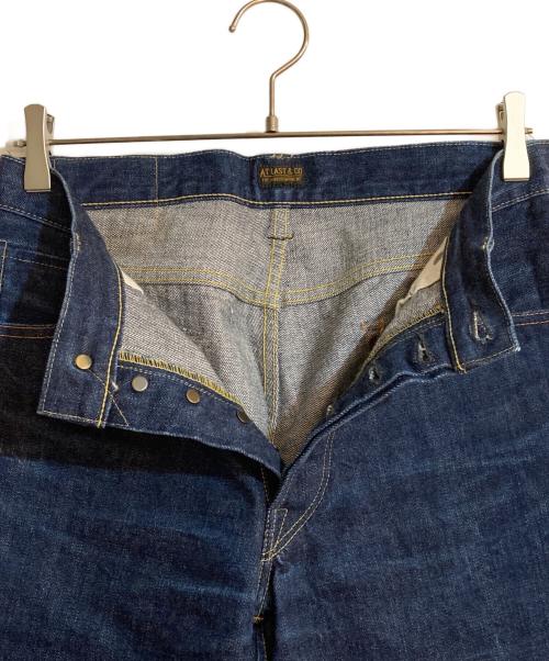 ATLAST & CO（アットラスト）ATLAST & CO (アットラスト) LOT 126 デニムパンツ インディゴ サイズ: 78.5cm (W31)の古着・服飾アイテム
