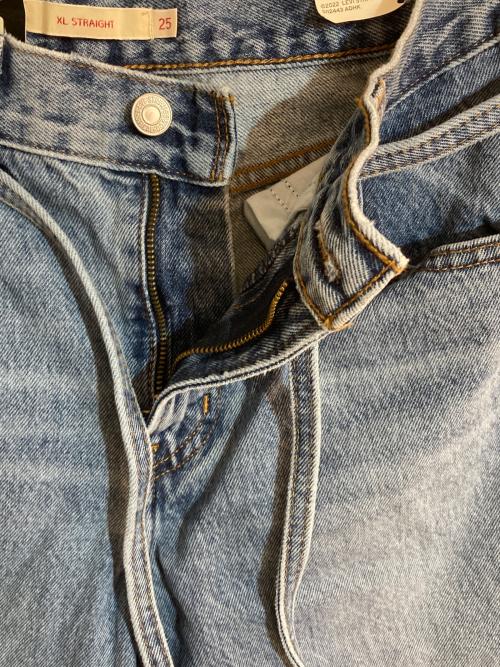 LEVI'S PReMIUM（リーバイス プレミアム）LEVI'S PReMIUM (リーバイス プレミアム) バギーデニムパンツ スカイブルー サイズ:25 未使用品の古着・服飾アイテム