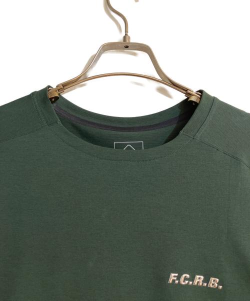 F.C.R.B.（エフシーレアルブリストル）F.C.R.B. (エフシーレアルブリストル) TECH S/S TRAIL TOP グリーン サイズ:Sの古着・服飾アイテム