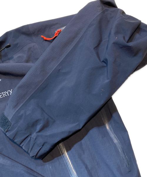 ARC'TERYX（アークテリクス）ARC'TERYX (アークテリクス) THETA AR JACKET ネイビー サイズ:XLの古着・服飾アイテム