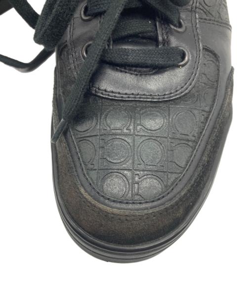 Salvatore Ferragamo（サルヴァトーレ フェラガモ）Salvatore Ferragamo (サルヴァトーレ フェラガモ) ガンチーニエンボスハイカットスニーカー ブラック サイズ:24㎝の古着・服飾アイテム