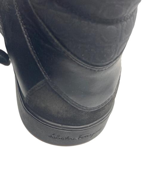 Salvatore Ferragamo（サルヴァトーレ フェラガモ）Salvatore Ferragamo (サルヴァトーレ フェラガモ) ガンチーニエンボスハイカットスニーカー ブラック サイズ:24㎝の古着・服飾アイテム