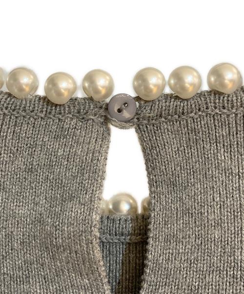 BORDERS at BALCONY（ボーダーズアットバルコニー）BORDERS at BALCONY (ボーダーズアットバルコニー) パールデザインニット グレー サイズ:36の古着・服飾アイテム