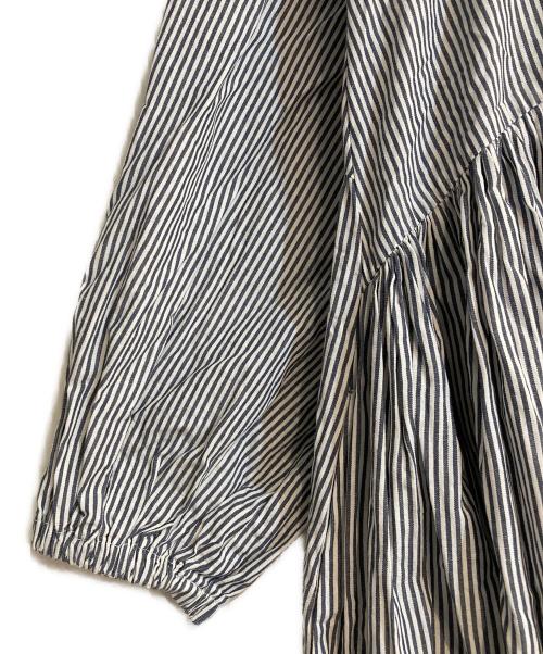 BEARDSLEY（ビアズリー）BEARDSLEY (ビアズリー) 先染めギャザーワンピース グレー サイズ:1の古着・服飾アイテム