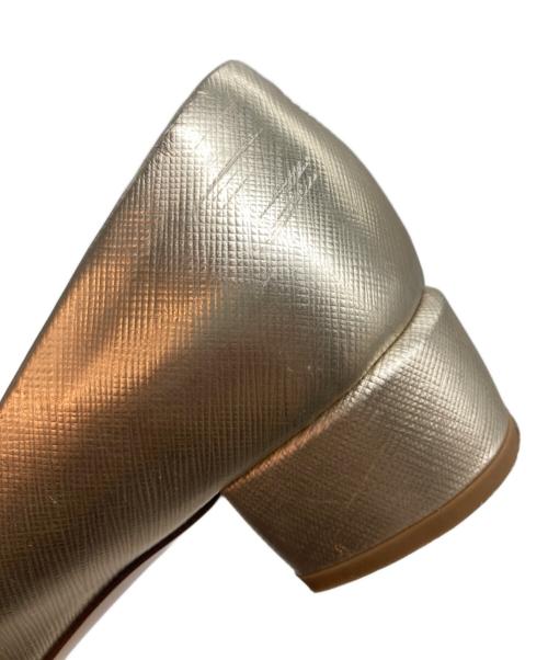 Salvatore Ferragamo（サルヴァトーレ フェラガモ）Salvatore Ferragamo (サルヴァトーレ フェラガモ) チャンキーヒールヴァラリボンパンプス ゴールド×シルバー サイズ:4Dの古着・服飾アイテム