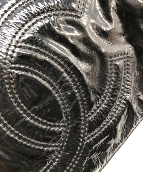 CHANEL（シャネル）CHANEL (シャネル) ココマークパテントチェーンショルダーバッグ ブラックの古着・服飾アイテム