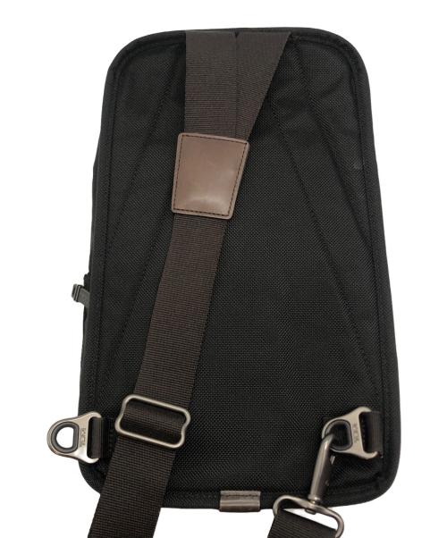 TUMI（トゥミ）TUMI (トゥミ) アウロラスリングバッグ ブラックの古着・服飾アイテム