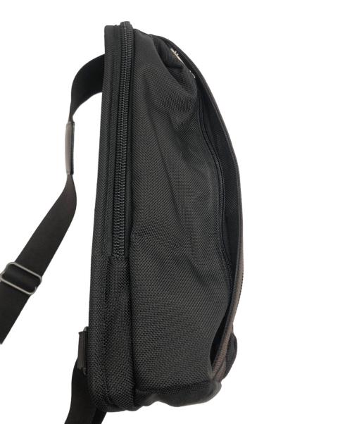 TUMI（トゥミ）TUMI (トゥミ) アウロラスリングバッグ ブラックの古着・服飾アイテム
