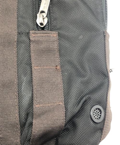 TUMI（トゥミ）TUMI (トゥミ) アウロラスリングバッグ ブラックの古着・服飾アイテム