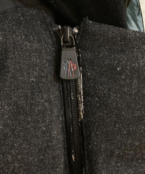 MONCLER GRENOBLE（モンクレール グルノーブル）MONCLER GRENOBLE (モンクレール グルノーブル) TRIVOR GIUBBOTTO グレー サイズ:4の古着・服飾アイテム