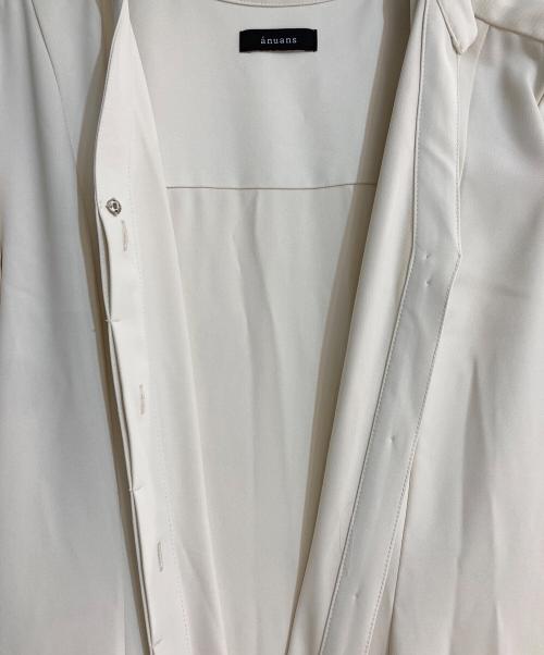 anuans（アニュアンス）anuans (アニュアンス) スキッパーネックスリットスリーブフレアワンピース ホワイト サイズ:FREEの古着・服飾アイテム