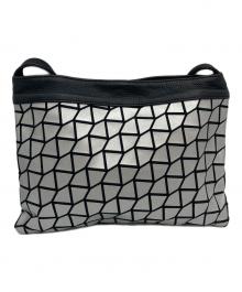 chi wata（チワタ）の古着「幾何学模様ショルダーバッグ」｜シルバー