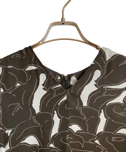 23区（ニジュウサンク）23区 (ニジュウサンク) 【洗える】Ratti フラワーアートプリント ワンピース ブラウン サイズ:38の古着・服飾アイテム