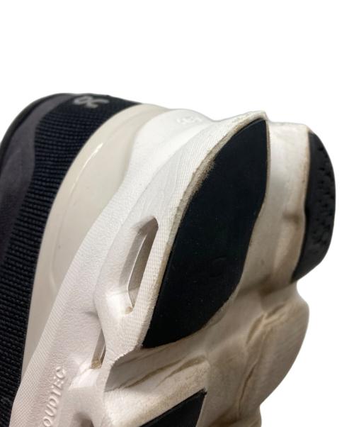 on（オン）On (オン) Running Cloudstratus 3 ブラック サイズ:28の古着・服飾アイテム