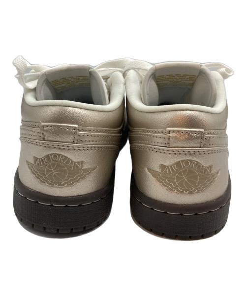 NIKE（ナイキ）NIKE (ナイキ) エア ジョーダン 1 LOW SE ブロンズ サイズ:23.5㎝の古着・服飾アイテム