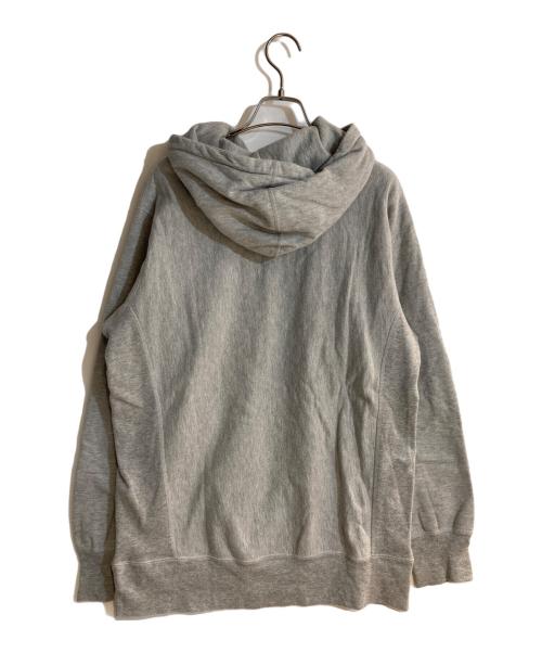 SUPREME（シュプリーム）Supreme (シュプリーム) KAWS (カウズ) Chalk Logo Hooded グレー サイズ:Mの古着・服飾アイテム