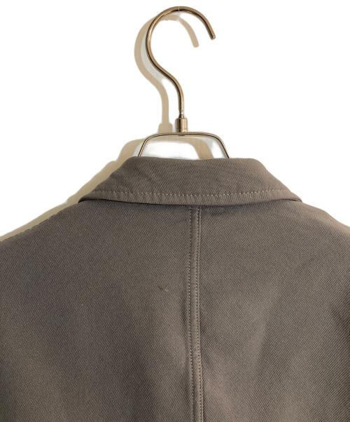 COMME des GARCONS HOMME PLUS（コムデギャルソンオムプリュス）COMME des GARCONS HOMME PLUS (コムデギャルソンオムプリュス) タイヤボタンポリ縮テーラードジャケット グレー サイズ:Sの古着・服飾アイテム