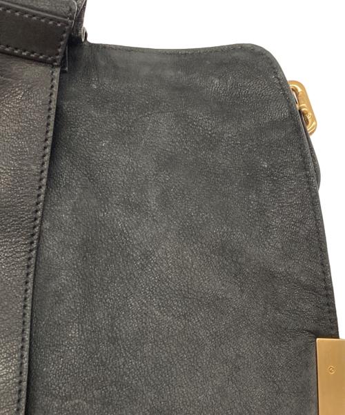 PRADA（プラダ）PRADA (プラダ) アンティーク加工 バックルレザーバッグ ブラックの古着・服飾アイテム