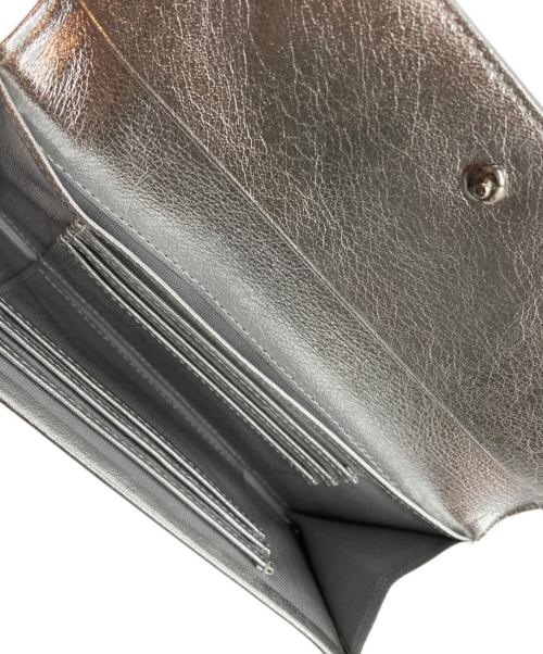 ANTEPRIMA（アンテプリマ）ANTEPRIMA (アンテプリマ) ロングウォレット シルバーの古着・服飾アイテム