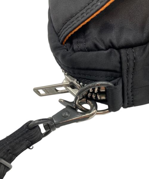 PORTER（ポーター）PORTER (ポーター) ハーフムーンショルダーバッグ ブラックの古着・服飾アイテム