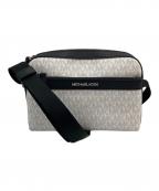 MICHAEL KORSマイケル・コース）の古着「COOPER ユーティリティ クロスボディ」｜ホワイト