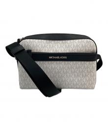 MICHAEL KORS（マイケル・コース）の古着「COOPER ユーティリティ クロスボディ」｜ホワイト