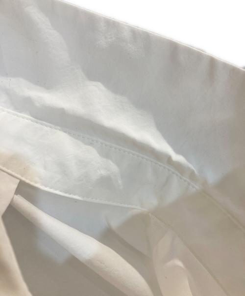 NOLLEY'S（ノーリーズ）NOLLEY'S (ノーリーズ) ウォッシャブル切替プリーツブラウス ホワイト サイズ:38の古着・服飾アイテム